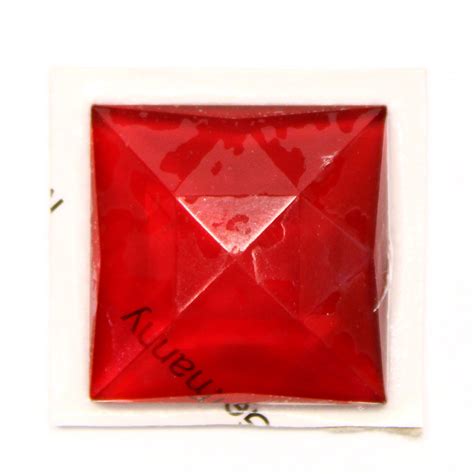 Red Square 25mm Faceted Jewel Delphi Glass