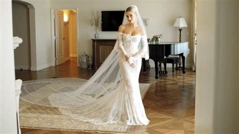 Inside Hailey Biebers Final Wedding Dress Fitting Fitted Wedding