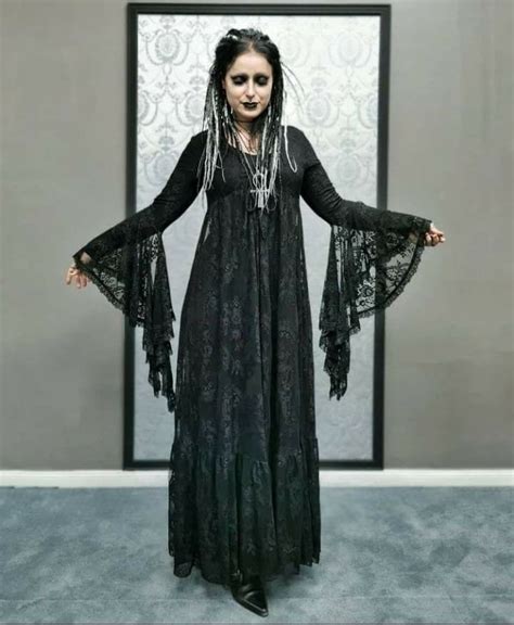 Pin By Linda Gaddy On Goth Wicca Steampunk Fashion Lace Skirt Style