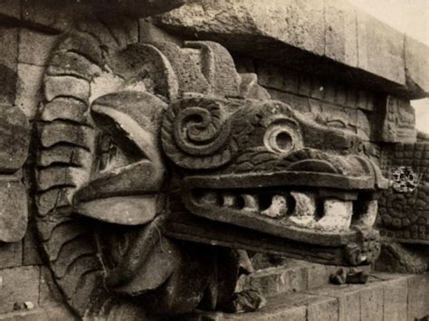 Kukulcán Dios Creador De La Cultura Maya México Desconocido