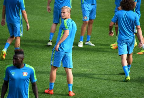 Joel pohjanpalolla oli edessään ensimmäinen liigaottelu kotikentällä hjk:n avauskokoonpanossa. Pohjanpalo toivoo synttärilahjaa - Urheilu - Turun Sanomat