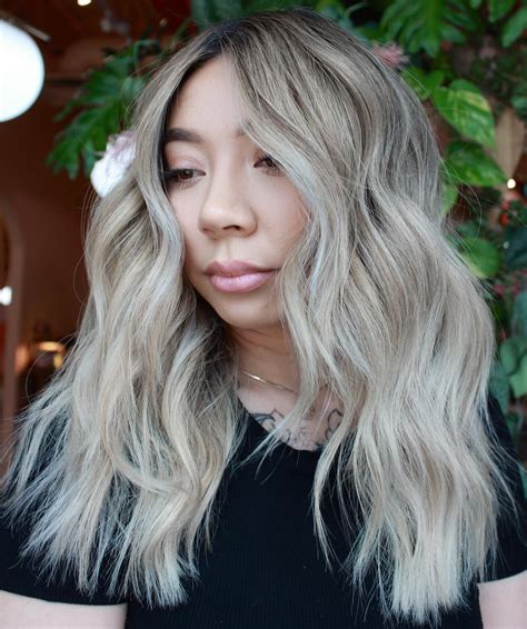 40 trendsetting ash blonde hair color ideas for a new look