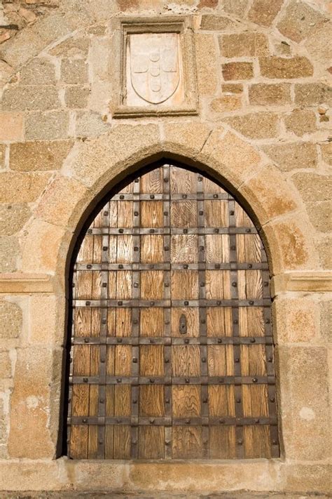 Puerta Medieval Del Castillo Imagen De Archivo Imagen De Antigüedad