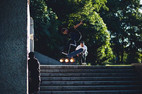 Skateboarders Do Trick Jumps Down Stairs Skateboard Tricks 4k Hd Wallpaper