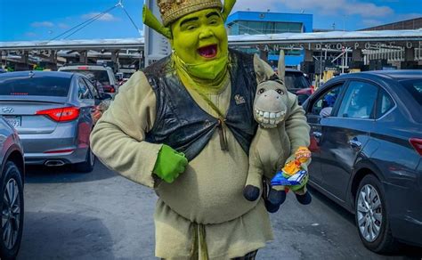 Shrek De Tijuana Busca Salvar La Vida De Su Esposa Enferma