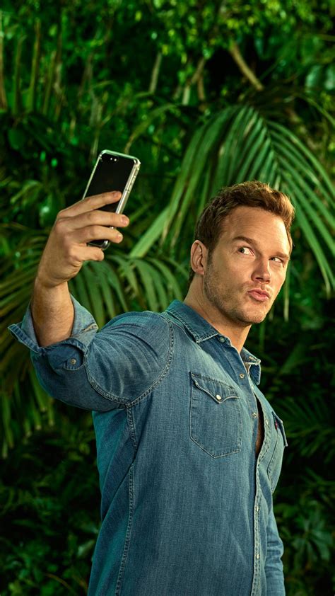 1080x1920 Chris Pratt In Jurassic World Fallen Kingdom Entertainment Weekly Iphone 76s6 Plus