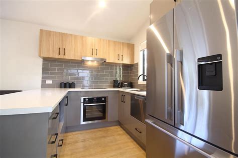 The yarra valley is the region surrounding the yarra river in victoria, australia. Superior Family Cabin (Sleeps 8) | BIG4 Yarra Valley Park ...