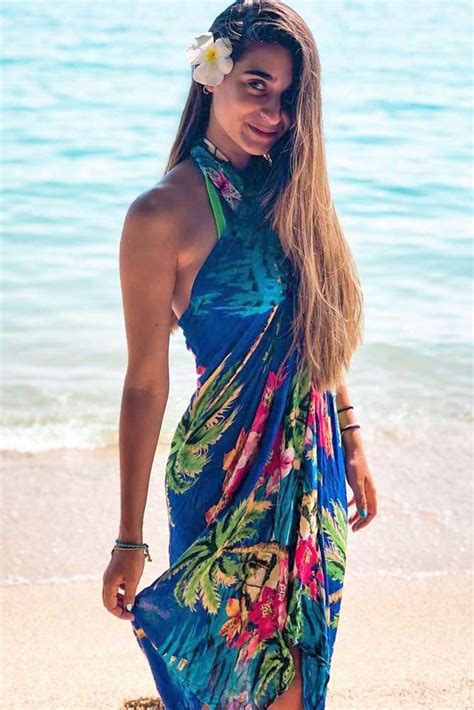 9 Sassy Styles To Play Around With A Sarong When Summer Hits How To Wear A Sarong Sarong