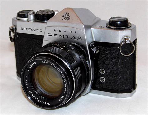 Vintage Asahi Pentax Spotmatic 35mm Slr Film Camera With Super Takumar