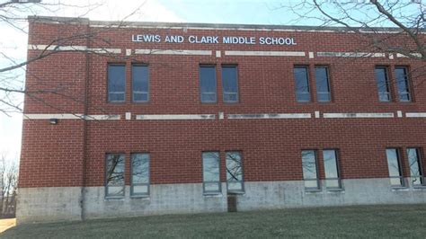 Student Found With Bb Gun At Lewis And Clark Middle School
