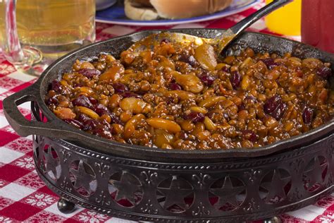 Made with our original baked beans, this casserole combines chopped onions and green peppers with lean ground beef. Bushs Baked Beans Recipe With Ground Beef