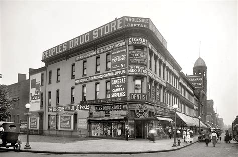 Vintage Monochrome Cityscape New York City Street Old Building