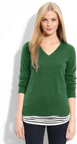 Only Mine V Neck Cashmere Sweater In Green Kelly Green Lyst