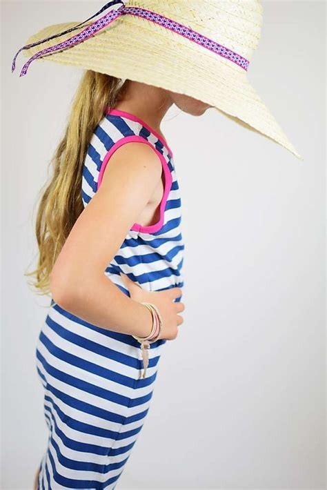 Das kostenlose schnittmuster ist ideal für den sommer. Schnittmuster / Freebook lillesol basics No.56 Strandkleid ...