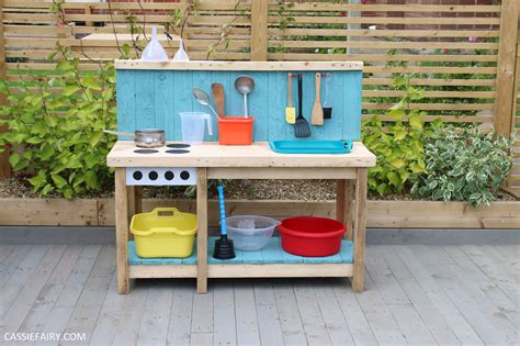 How To Diy A Sensory Play ‘outdoor Kitchen From Pallet Wood My