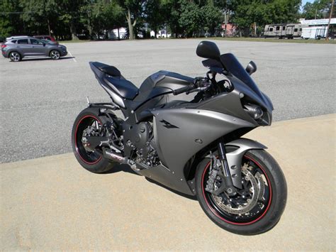 The model is now available in matte grey, raven and rapid red designs, in addition to the already famous team yamaha blue and white. 2013 Yamaha YZF-R1 For Sale Springfield, MA : 76581