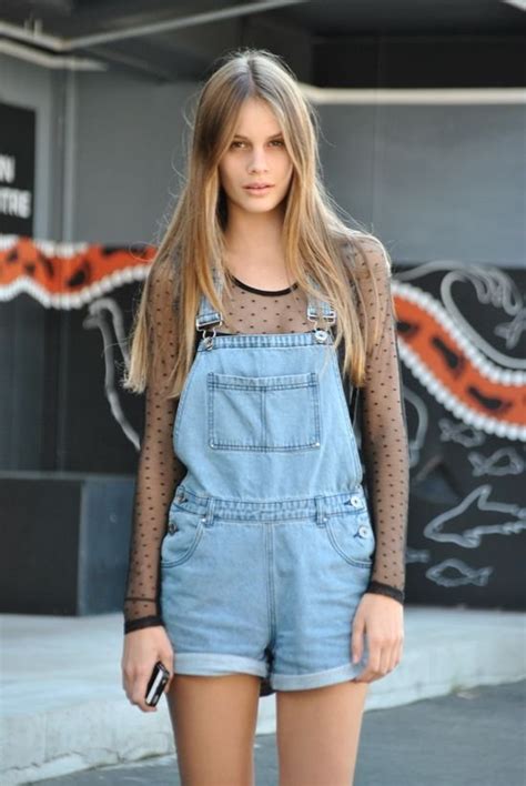 7 Adorable Overall Outfit Ideas To Recreate Streetstyle