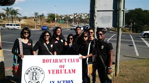 Rotaract Club Of Verulam Hand Out Treats To Drivers