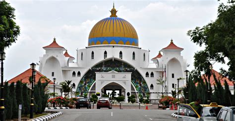 Among the tourist attractions that can be visited in you may not be able to visit all of these attractions on the same day, so you have a variety of hotels in melaka city that can be your preferred accommodation. Day 236 in Beijing: Masjid Selat Melaka, Part 1 - From the ...