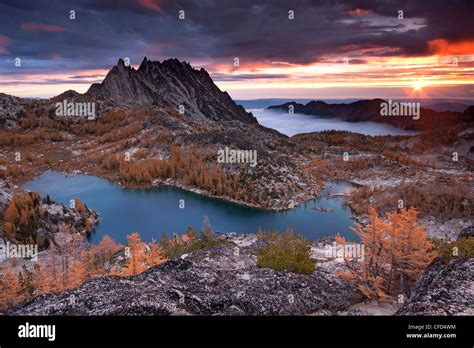Sunrise Over Prusik Peak And Upper Enchantments Alpine Lakes Stock