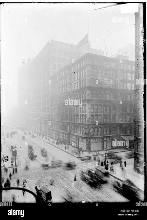 Marshall Field Building In 1905 Stock Photo Alamy