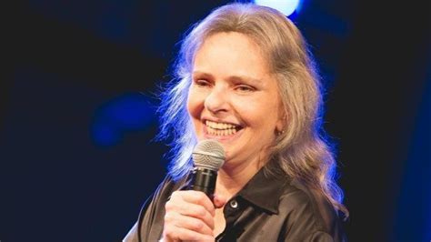 letra de não adianta! com angela ro ro. Angela Ro Ro lembra perseguição da polícia por sua ...