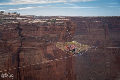 Daredevils Put A Handmade Pentagon Net 400 Ft Up And 200 Ft From The
