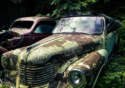 Picturesque Abandoned Vintage Cars · Ukraine Travel Blog