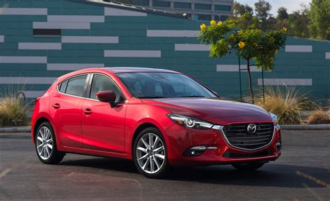Мазда 3 хэтчбек и седан (Mazda 3) 2019 года - фото, отзывы, цена