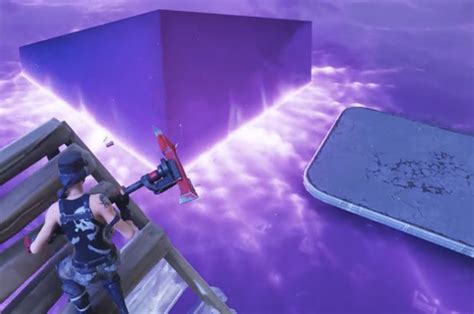Fortnite Cube Just Melted In Loot Lake Epic Games Volcano Event Keeps Getting Stranger Ps4