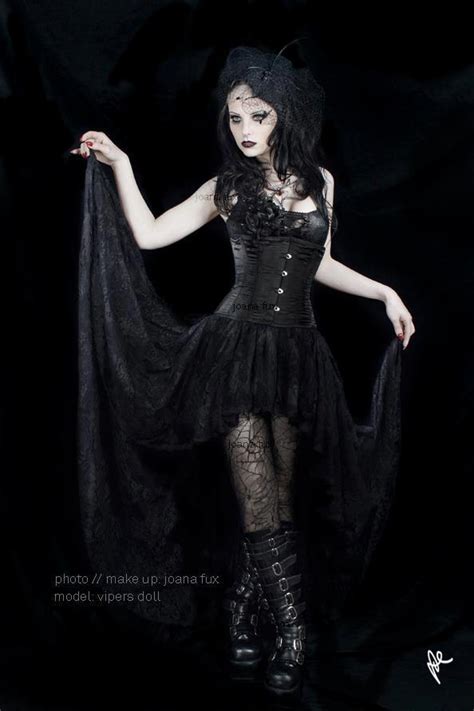 model vipers doll photo retouch mua joana fux gothic and amazing