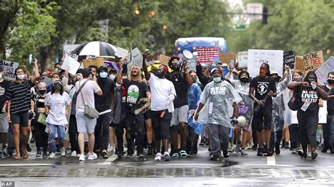 Police Declare A Riot Twice On July 4 Amid Protests In Portland Daily Mail Online