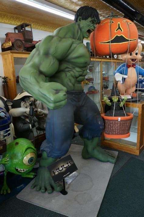 2008 Marvel Incredible Hulk Life Size Statue Movie Theater Store