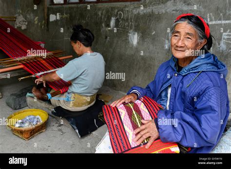 Bontoc Tribe People Hi Res Stock Photography And Images Alamy