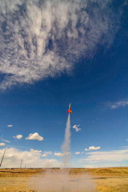 30 Spaceship Liftoff Stock Photos Pictures And Royalty Free Images Istock