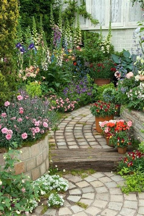 10 Spectacular Garden Paths Ideas That Will Impress You