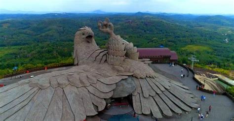 Jatayu Sculpture A Perfect Blend Of Myth Mans Ingenuity And Nature