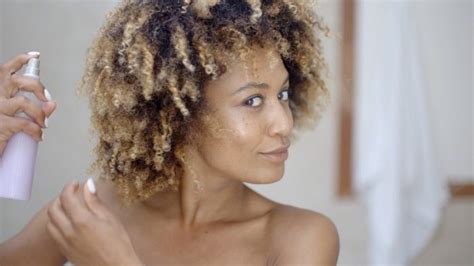 Vers La Création Dune Routine Capillaire Pour Cheveux Crépus Toutes