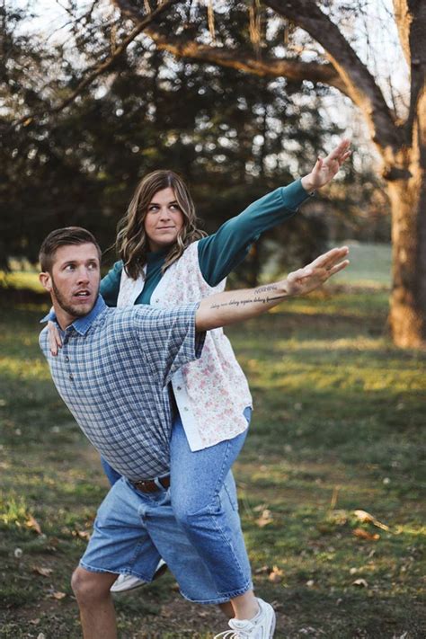 This Couples ‘awkward Engagement Photos Are Everything Funny Couple