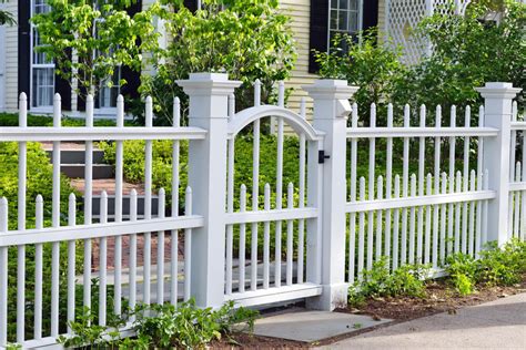 Great news!!!you're in the right place for with the lowest prices online, cheap shipping rates and local collection options, you can make an even if you're still in two minds about backyard fence and are thinking about choosing a similar product. Some Helpful Cheap Backyard Fence Ideas Using the Recycle ...