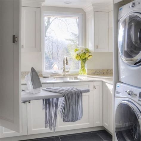 15 Best Minimalist Laundry Room Ideas To Look More Neat And Comfortable