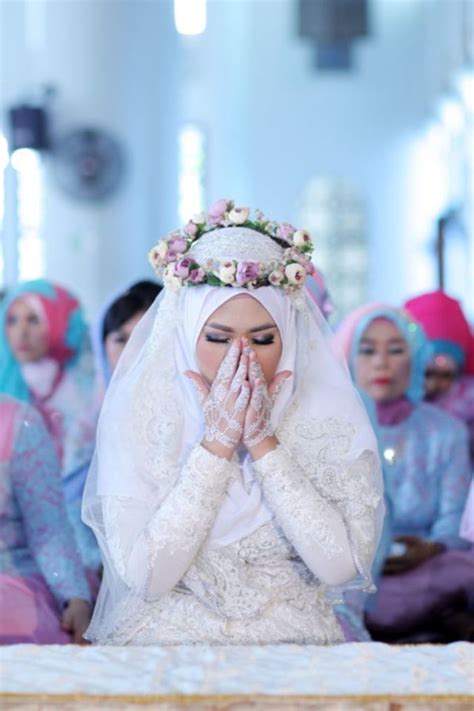 Ide Wedding Hijab Do Dengan Mahkota Bunga