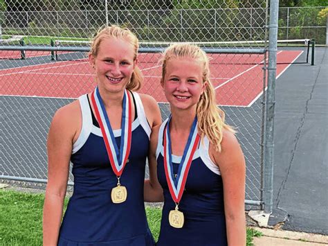 Knochs Greb Sisters Win State Tennis Gold Trib Hssn