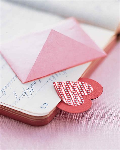 If you want to pay tribute to a special anniversary, we've found the sweetest get crafty with a slightly more diy anniversary gift for your girlfriend. Christmas Gifts For Girlfriend | 28 DIY Gifts For Your BFF ...