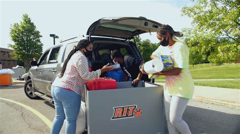 Students Begin Staggered Move In Process At Rit