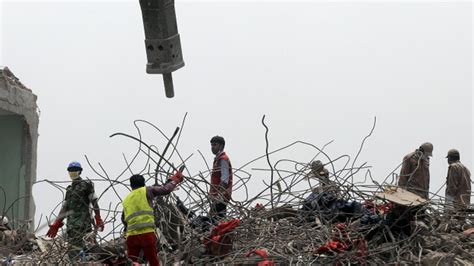 Bangladesh Building Collapse Toll Hits 1 034 The Hindu