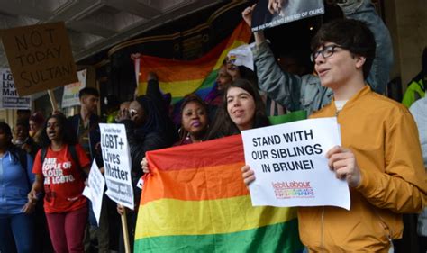 hundreds protest outside the dorchester hotel over brunei gay death penalty pinknews