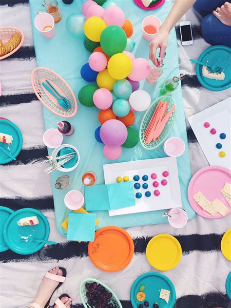 Walmart.com has been visited by 1m+ users in the past month DIY balloon centerpiece