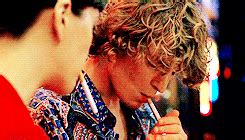 Niels schneider (born 18 june 1987) is a french canadian actor who has appeared in more than twenty films since 2007. gif 1k * film xavier dolan les amours imaginaires ...