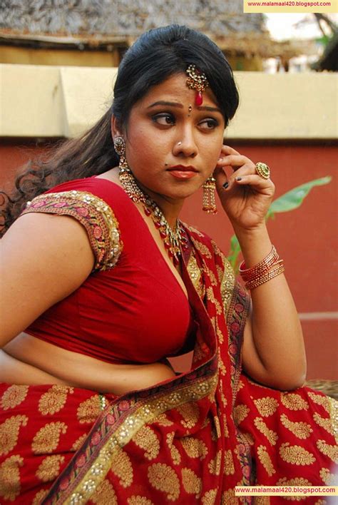 Jyothi Krishna Mallu Reshma Aunty Mallu Bhabi Hot Masala Actress Malayalam Hot Actress Telugu